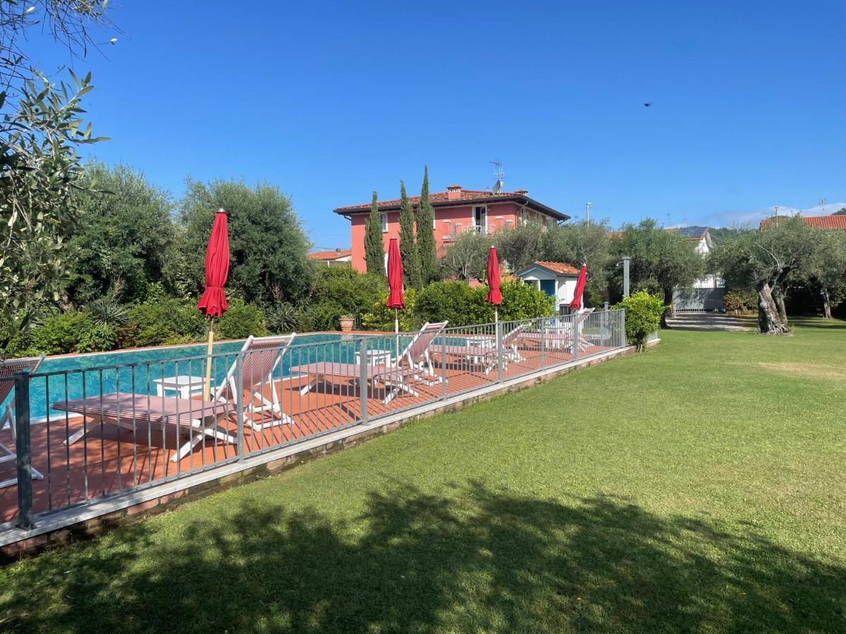 In Versilia 塞拉韦扎 外观 照片