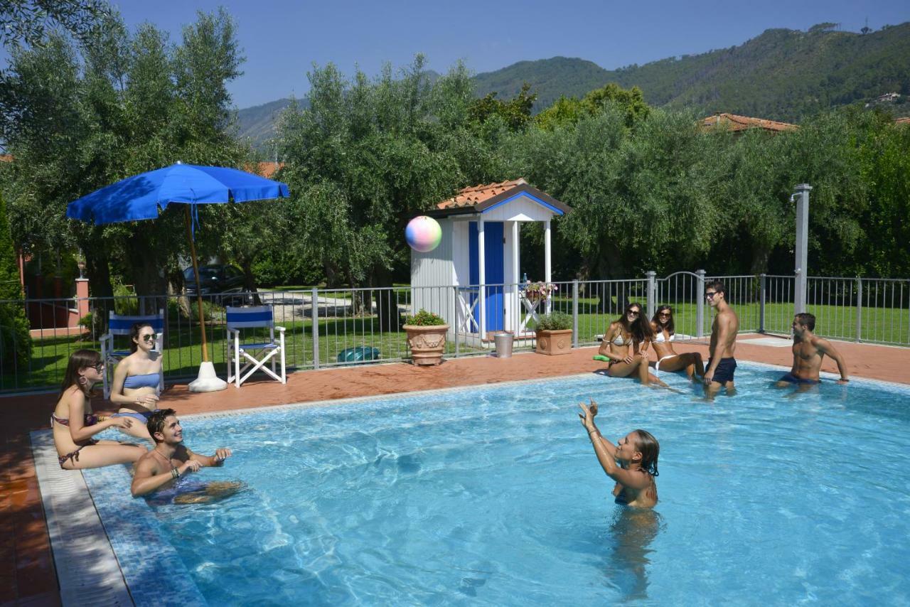 In Versilia 塞拉韦扎 外观 照片
